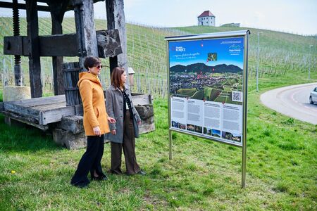 Foto: Matej Nareks, pogled proti Slovenskim Konjicam in Konjiški gori